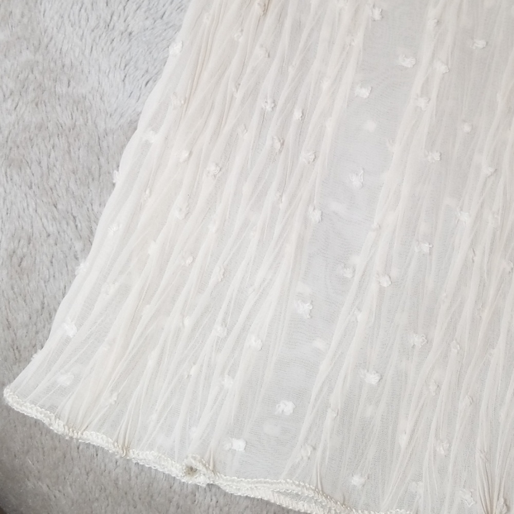 Command.S Size Medium Ruffled Neckline - image 4